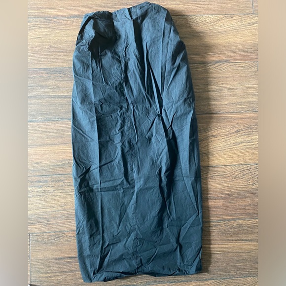 TWO PIECE SET - Picture 3 of 5